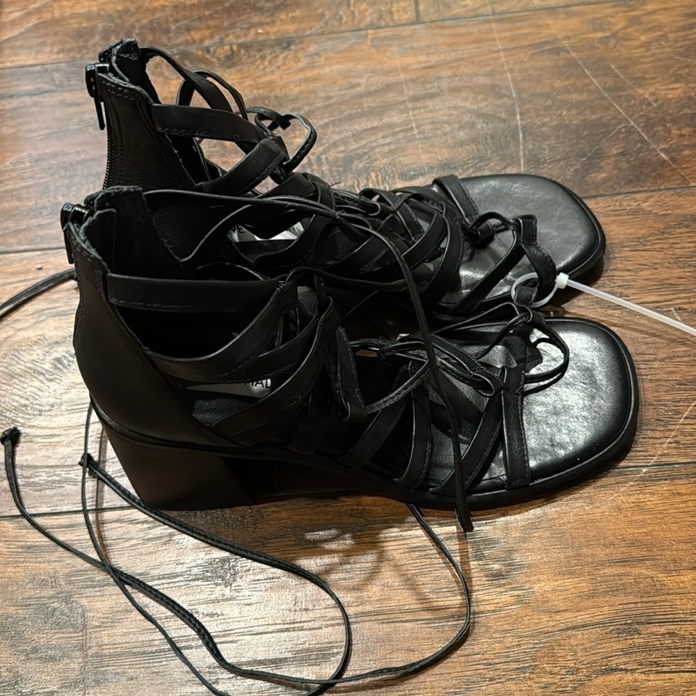 NEW! Steve Madden Black Leather Cherri Strappy Sandal - Size 7 - Picture 10 of 16